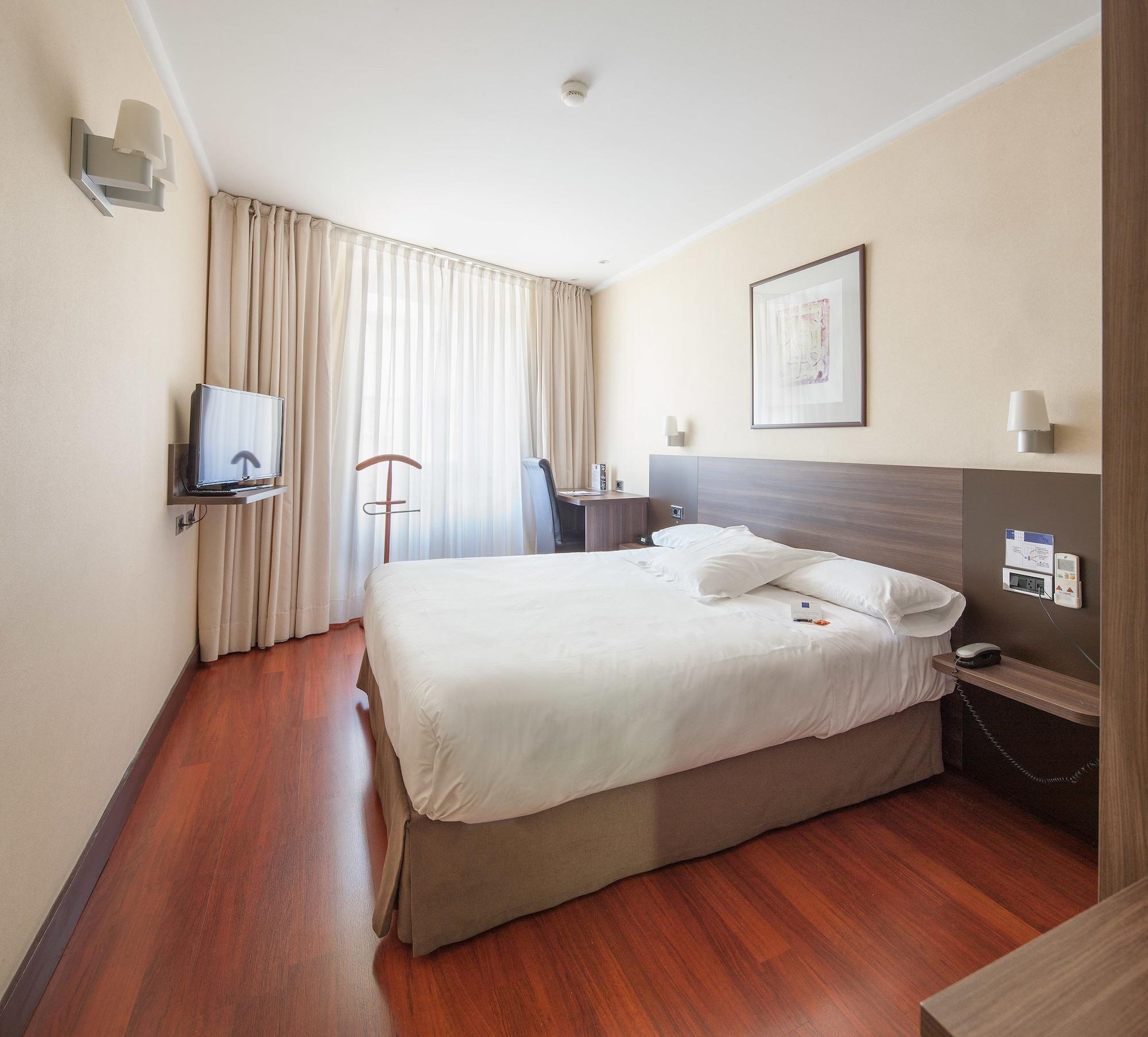 Hotel Yoldi Pamplona Esterno foto