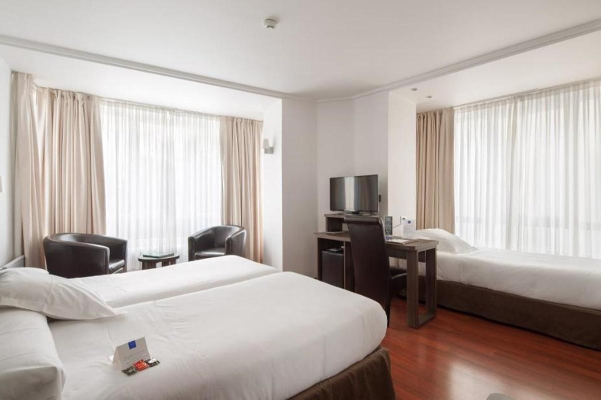 Hotel Yoldi Pamplona Esterno foto