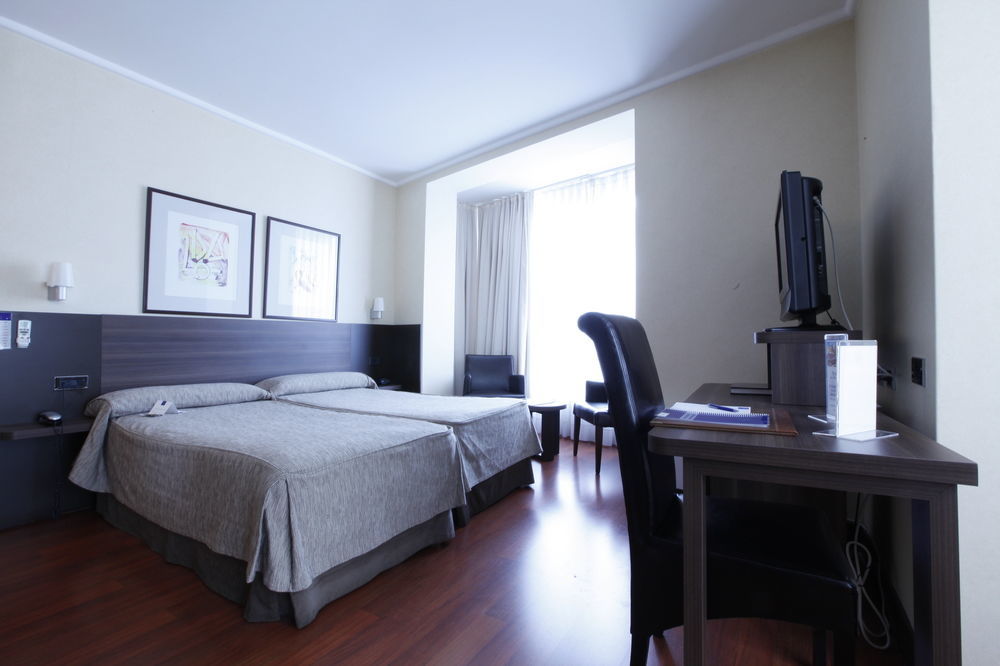 Hotel Yoldi Pamplona Esterno foto