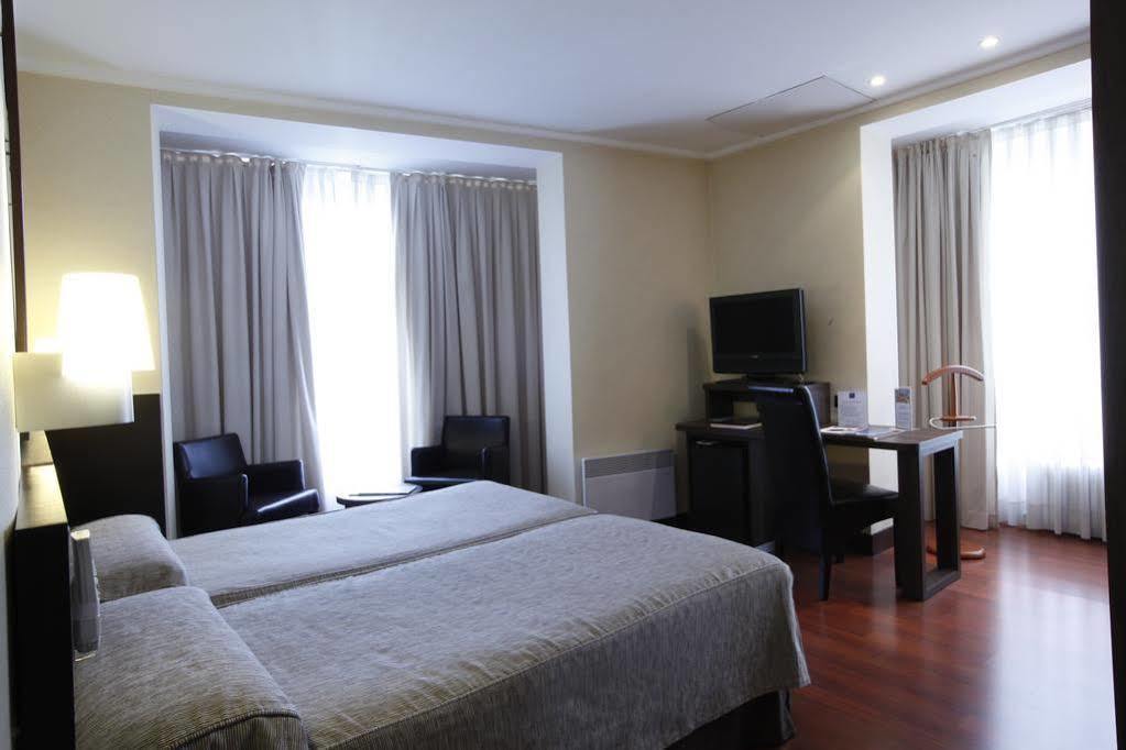 Hotel Yoldi Pamplona Esterno foto